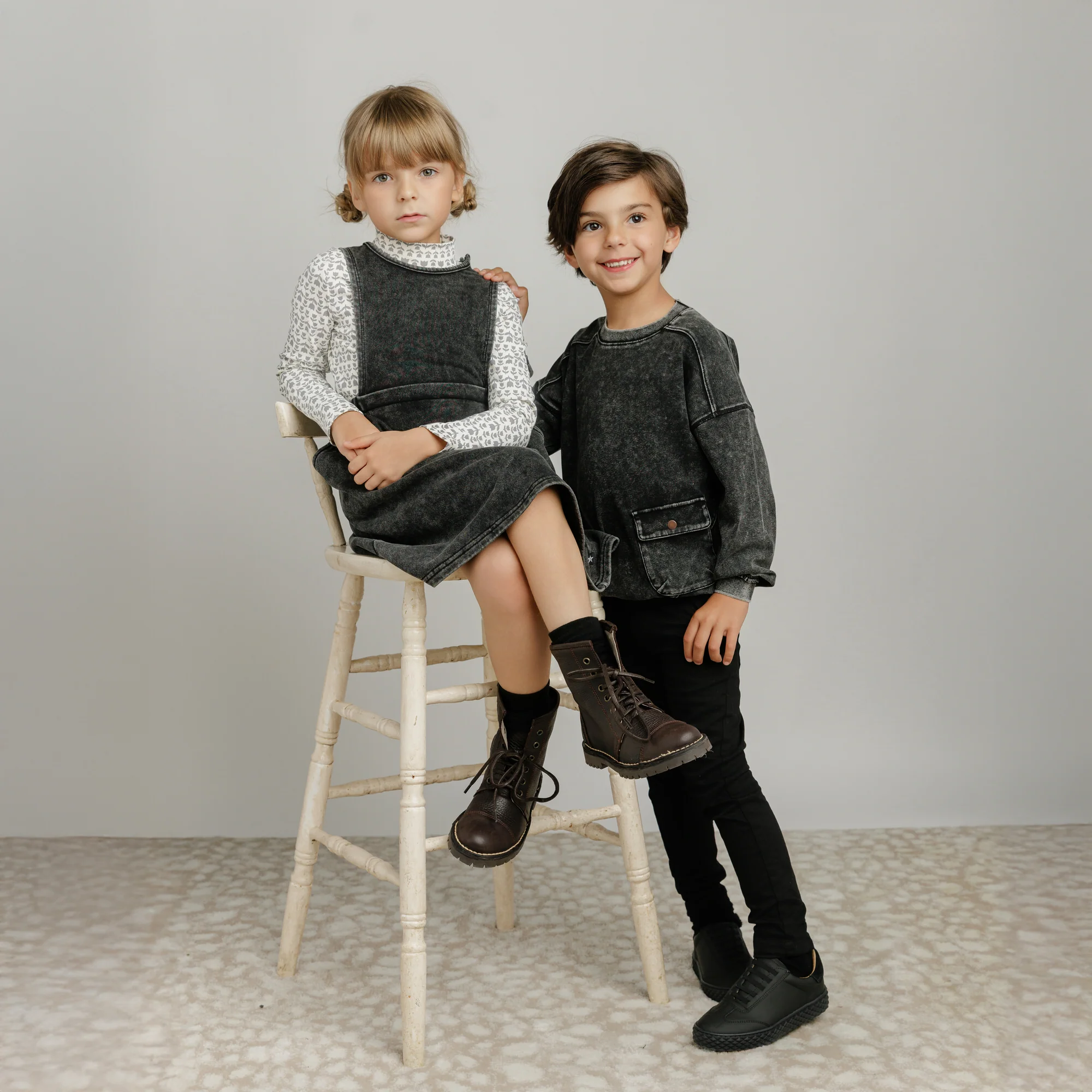 Charcoal Bloom Jumper - Image 3
